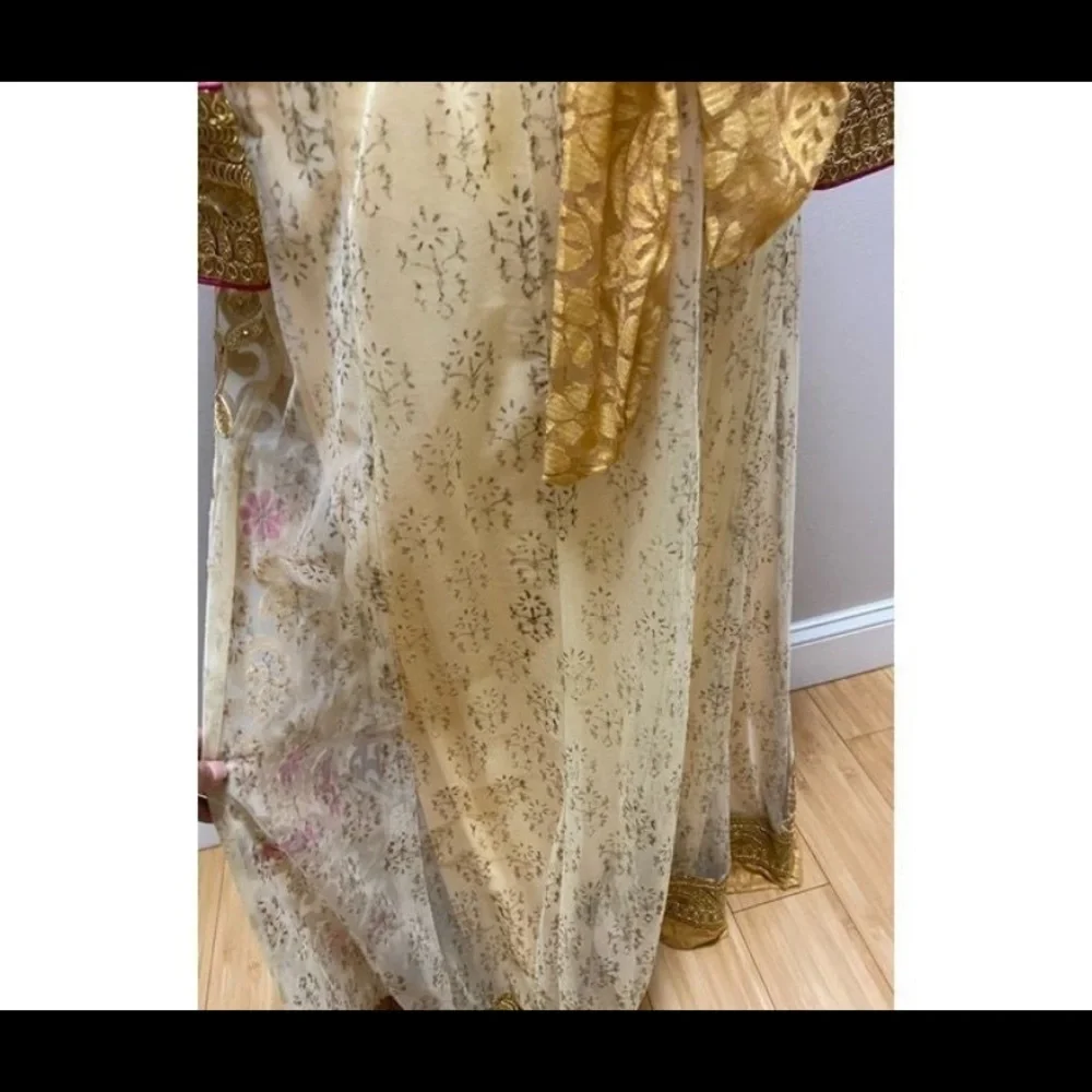 Elegant Gold and Yellow Embroidered Dress Indian Medium - Picture 7 of 8